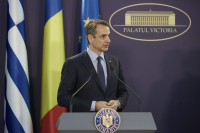 Επικοινωνία Μητσοτάκη με Έλληνες διπλωμάτες στην Ουκρανία