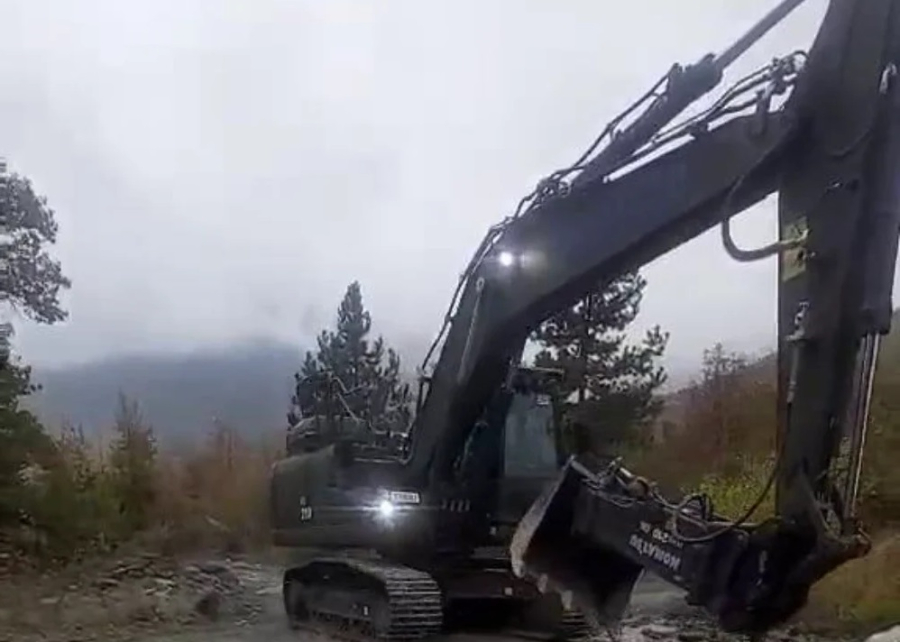 Γράμμος: Επιστρατεύθηκε ο Στρατός για να φτιαχτεί ο δρόμος λόγω αδυναμίας της Περιφέρειας Ηπείρου