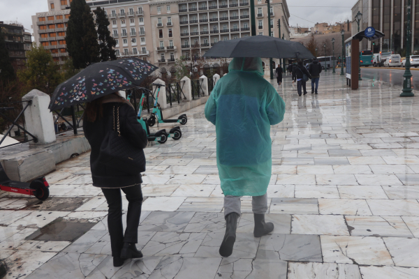 Ο καιρός σήμερα: Ποιες ώρες και πού θα εκδηλωθούν βροχές και καταιγίδες