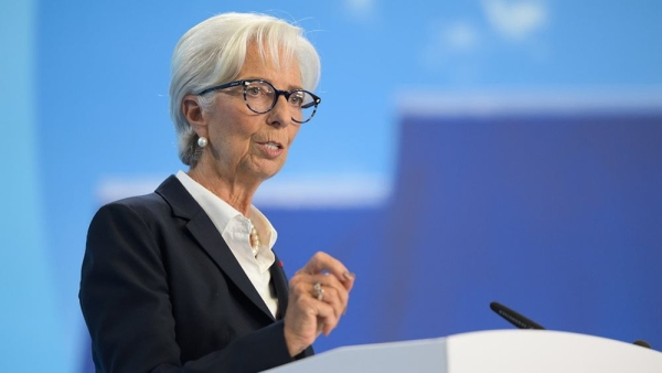 Η Λαγκάρντ βάζει «φρένο» στη φημολογία για μείωση των επιτοκίων