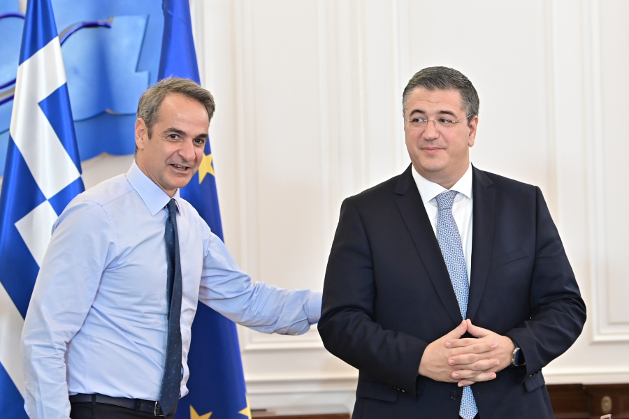 Μέγαρο Μαξίμου: Συνάντηση Μητσοτάκη με τον Τζιτζικώστα για τις μεταφορές και τον τουρισμό