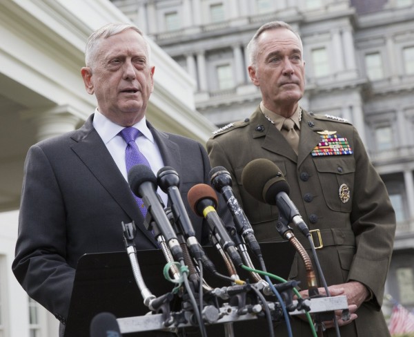 Mάτις: Θα δοθεί «μαζική στρατιωτική απάντηση» αν επιτεθεί η Β. Κορέα στις ΗΠΑ ή στους συμμάχους της