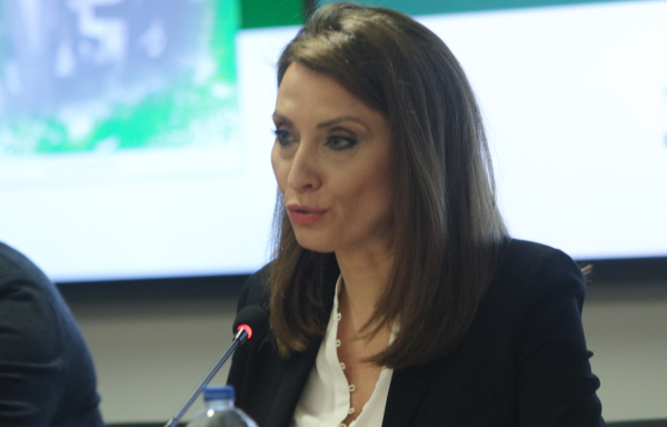 Μπορεί να μην διαψεύδει ένας βουλευτής ότι θα πάει σε άλλο κόμμα;