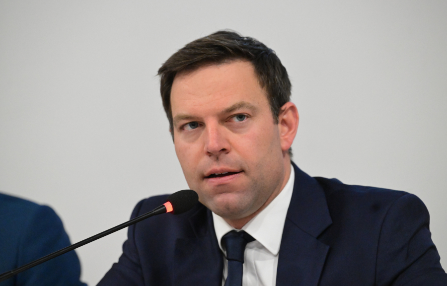 Κίνημα Δημοκρατίας για ρεπορτάζ Libération και «Ομάδα Αλήθειας»: Σκάνδαλο πρώτου μεγέθους