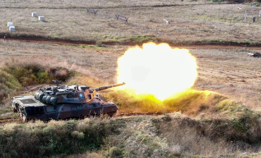 Η αξιολόγηση της «καταλληλότητας» του Euronext από την Επιτροπή Κεφαλαιαγοράς, τα πέντε «όχι» από το Ελεγκτικό Συνέδριο στα ΕΑΣ για τη σύμβαση με ΟΝΕΧ και IPIROTIKI, η HELLENiQ ENERGY και οι μελλοντικές επιπτώσεις από τις δημοπρασίες χρέους