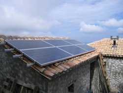 Το κούρεμα στα φωτοβολταϊκά στο στόχαστρο της Τρόικας