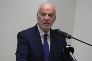 Φλωρίδης κατά Ανδρουλάκη και... Γεωργιάδη για «βεντέτες» και οπλοκατοχή