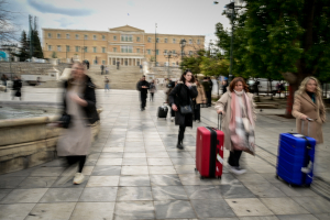 Major Poll by Prorata for Dnews: 63% of Greeks Say Government Undermines Stability
