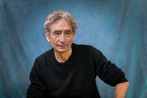 Ο Dr. Gabor Maté στη Στέγη σε μια θεραπευτική συζήτηση για το ψυχικό τραύμα