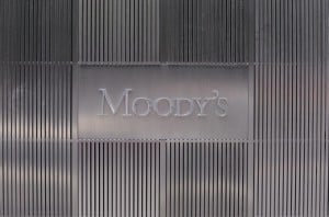 O οίκος Moody&#039;s αναβάθμισε το αξιόχρεο των ελληνικών τραπεζών