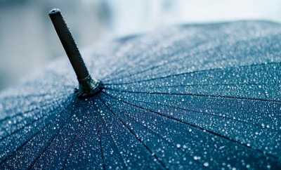 Καιρός: Βροχές και αύριο Δευτέρα