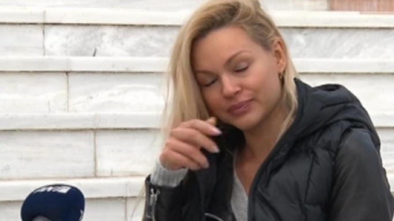 Δάκρυσε η Βίκυ Κάβουρα για τον πατέρα της, τι είπε για τον Νίκο Κοκλώνη