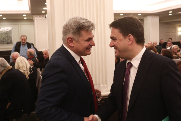 «Φλερτ» Φαραντούρη με ΠΑΣΟΚ - Τι είπε στον Τσουκαλά