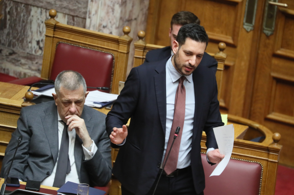 Σεξιστική επίθεση Κυρανάκη σε Πέρκα: «Εδώ είναι Βουλή, δεν είναι η κουζίνα σας…»