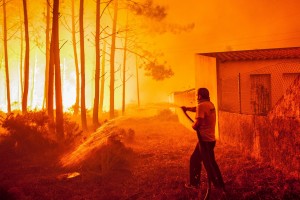 Στους 45 νεκρούς αυξήθηκε ο απολογισμός των πυρκαγιών σε Πορτογαλία, Ισπανία