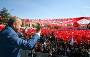 Ο Ερντογάν τάζει 6 δισ. ευρώ στους Τούρκους για να εξαγοράσει ψήφους