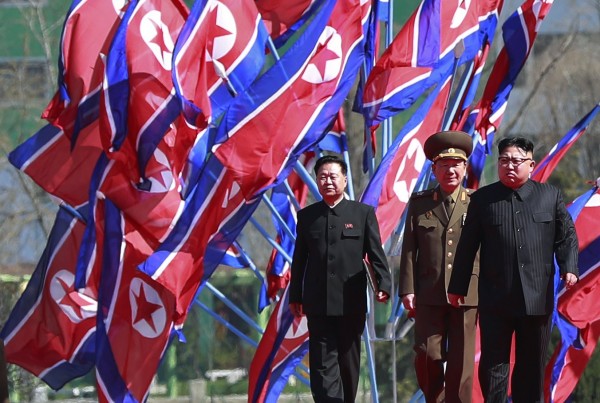 Σε «εθελοντική επιστράτευση» 3,5 εκατ. πολίτες στον βορειοκορεατικό στρατό
