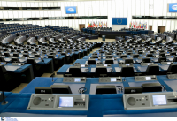 Εμπάργκο στις εισαγωγές άνθρακα, πετρελαίου και φυσικού αερίου από τη Ρωσία ζήτησε το Ευρωπαϊκό Κοινοβούλιο