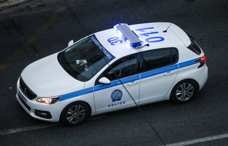 Νέα στοιχεία: Τι έλεγε στα παιδιά και τη σύζυγό του ο αστυνομικός που τους κακοποιούσε