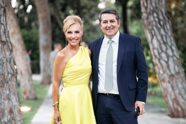 Μυλωνάκης: «Επόμενος σταθμός μας είναι η Γερμανία» - Η ανάρτηση της συζύγου του, Τίνας Μεσσαροπούλου