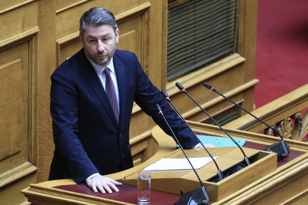 Ο… Ολυμπιακός «παγώνει» την πρόταση δυσπιστίας