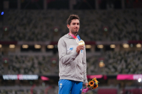 Μίλτος Τεντόγλου: Το twitter του δίνει... κι άλλο μετάλλιο, η ιπποτική στάση του απέναντι στην Ντρέσλερ