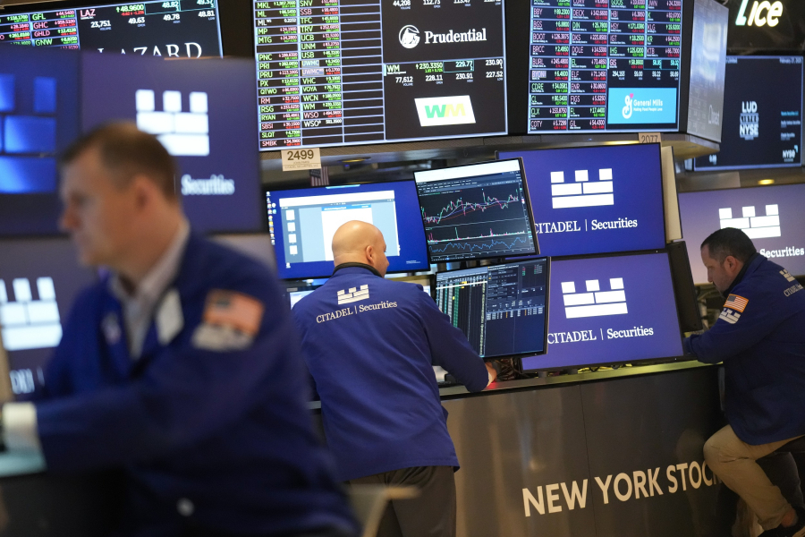 «Βουτιά» στη Wall Street – Ανησυχία για την οικονομία των ΗΠΑ