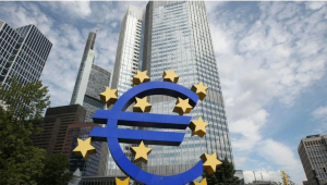 Σε νέα μείωση επιτοκίων προχώρησε η ΕΚΤ