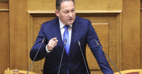 Αιχμές Πέτσα για το στεγαστικό: «Χρειάζονται πιο γενναία μέτρα»