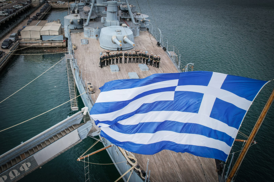 25η Μαρτίου: Ανοίγουν για το κοινό πλοία του Πολεμικού Ναυτικού στον Πειραιά - Οι ώρες επισκέψεων