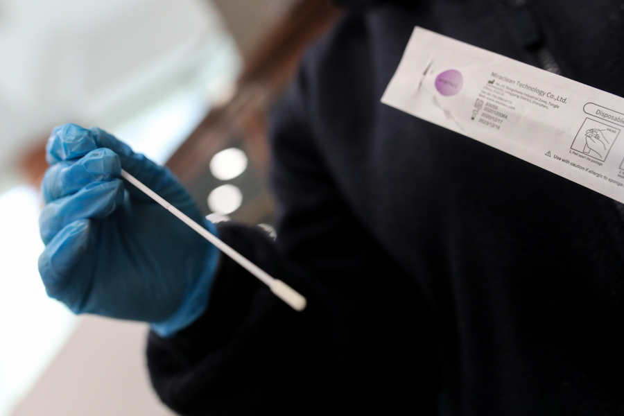 Πάνω από 120.000 τα κρούσματα και 355 οι νεκροί, η εβδομαδιαία ανακοίνωση ΕΟΔΥ