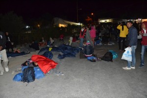 Μυτιλήνη: Στην πλατεία Σαπφούς παραμένουν, για τρίτο 24ωρο, περίπου 150 Αφγανοί