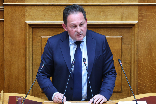 Πέτσας: «Δεν θα ψηφίσω όλες τις άρσεις ασυλίας για τους βουλευτές της ΝΔ»