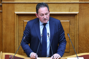 Πέτσας: «Δεν θα ψηφίσω όλες τις άρσεις ασυλίας για τους βουλευτές της ΝΔ»