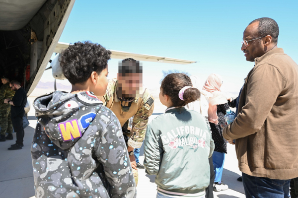 Σουδάν: Έφτασε στην Τανάγρα το C-27, μετέφερε 16 Έλληνες και αρκετούς Ρουμάνους και Φινλανδούς