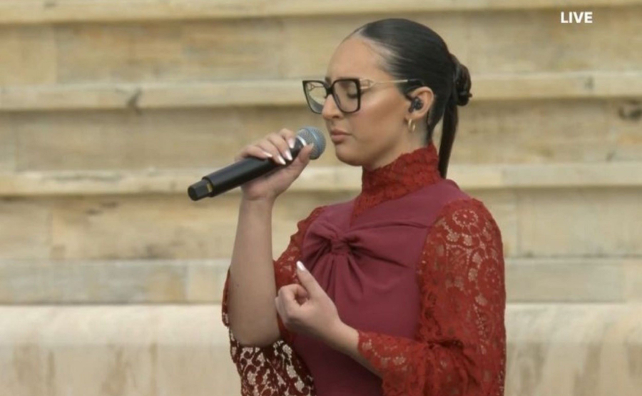 Κλαυδία - Καλλιμάρμαρο: Ερμήνευσε την «Αστερομάτα» στην Τελετή Παράδοσης Ολυμπιακής Φλόγας