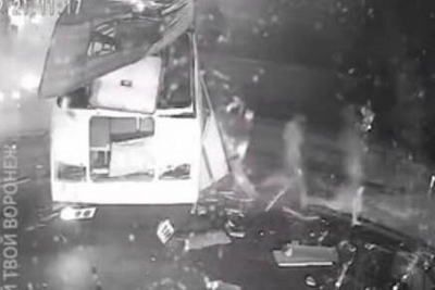 Βίντεο ντοκουμέντο από έκρηξη λεωφορείου στη Ρωσία - Μία νεκρή και 18 τραυματίες (εικόνες)