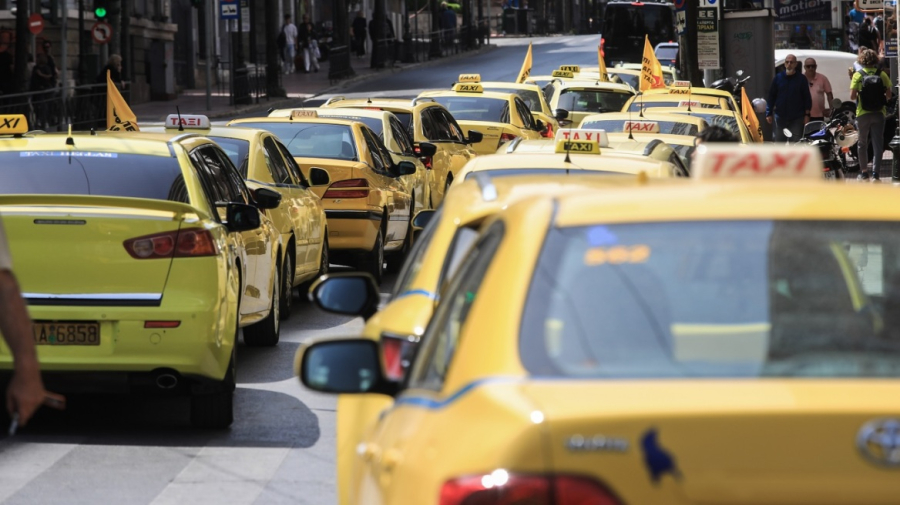 «Πράσινα Ταξί»: 13 δικαιούχοι πήραν επιδότηση για αγορά ηλεκτρικών ταξί