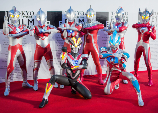 Άγαλμα του Ultraman στην Κίνα καταρρίπτει ρεκόρ Γκίνες, έχει ύψος 10 μέτρα και βάρος 3,8 τόνους