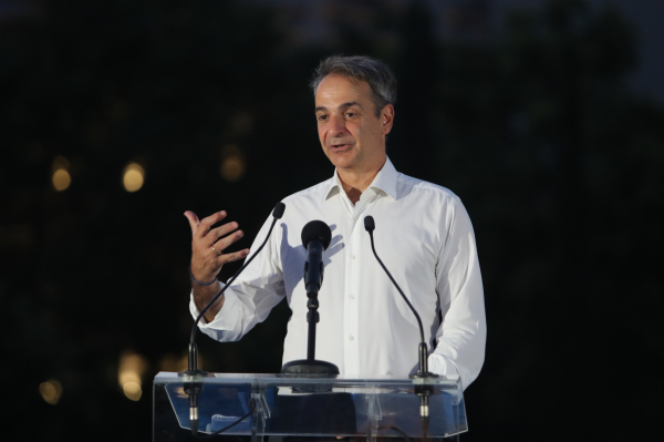 Greek Ruling-Party Lawmaker Challenges Mitsotakis Over Recycling Spending