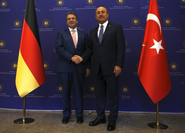 Η Γερμανία διώχνει τα στρατεύματα της από το Ιντσιρλίκ - Ο Γιλντιρίμ δεν βλέπει τον Γκάμπριελ