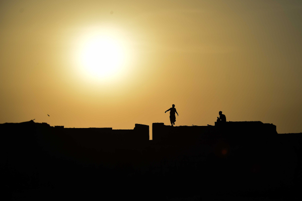 «Η μοναξιά τύλιξε το Αφγανιστάν»: Οι Ταλιμπάν κόβουν το διαδίκτυο, προβλήματα στις τηλεπικοινωνίες