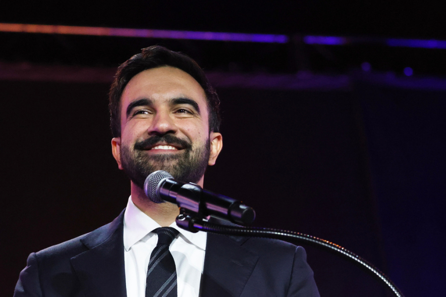 Η ώρα της κάλπης στις ΗΠΑ: Κρίσιμες μάχες για Τραμπ και Δημοκρατικούς - Μπορεί ο Μαμντάνι να φτάσει το 50%;