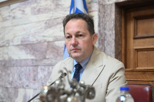 Πέτσας: Άστοχη η δήλωση Μαρινάκη για το επίδομα ανεργίας
