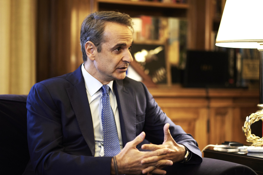 Τα συλλυπητήρια Μητσοτάκη για την απώλεια του αστυνομικού που χτυπήθηκε από φωτοβολίδα στου Ρέντη