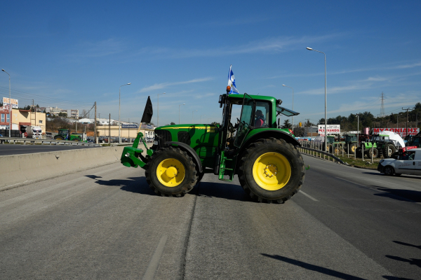 ΟΠΕΚΕΠΕ: Αγώνας δρόμου να «φρενάρουν» τα μπλόκα των αγροτών: Πληρωμές από την Παρασκευή 28/11, οι δικαιούχοι