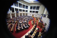 Σε κατάσταση τήξης το πολιτικό σύστημα: Η «επόμενη μέρα» έρχεται πιο κοντά