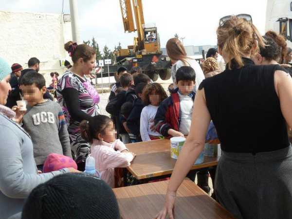 To Εργατικό Κέντρο Λαυρίου καταγγέλλει το Δήμο για κόψιμο του νερού σε οικογένειες προσφύγων