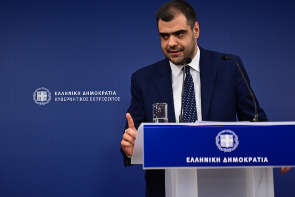 Επίθεση Μαρινάκη στον ΣΥΡΙΖΑ για τη «φέτα» του Μητσοτάκη