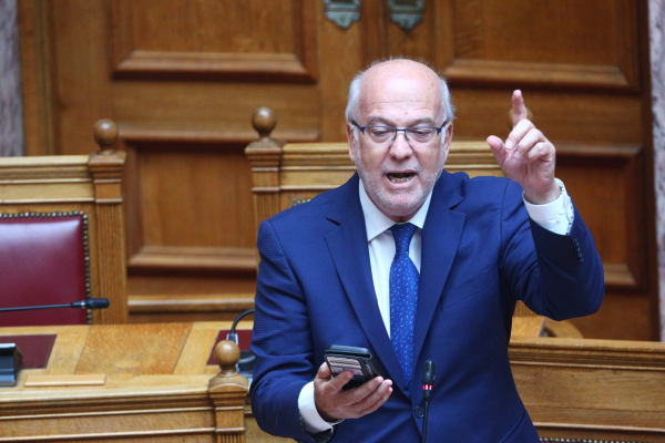 Επιμένει ο Φλωρίδης για αντιδράσεις στα λιμάνια κατά Ισραήλ: Αυτοκτονικές, η Ελλάδα πάνω από τη Γάζα